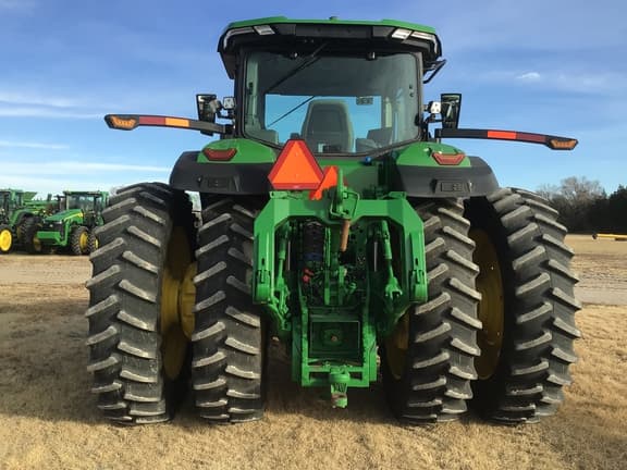 Image of John Deere 8R 370 equipment image 4