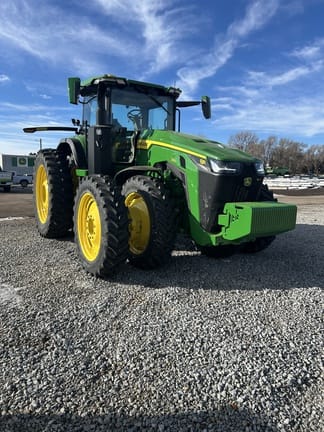 2025 John Deere 8R 370 Equipment Image0
