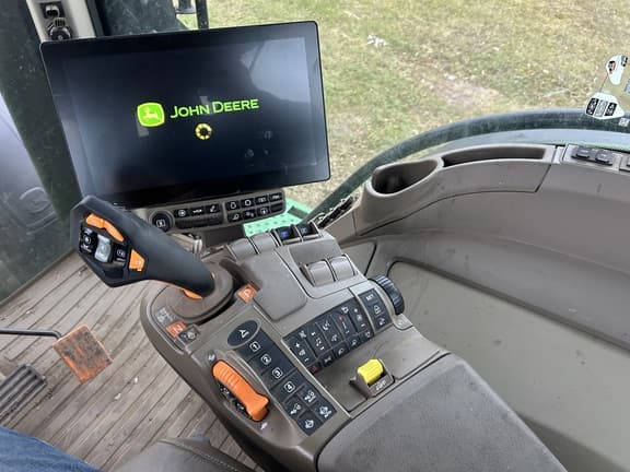 Image of John Deere 8R 370 equipment image 1