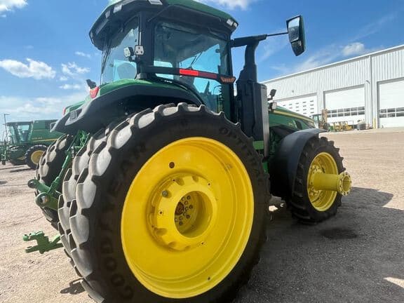 Image of John Deere 8R 370 equipment image 3