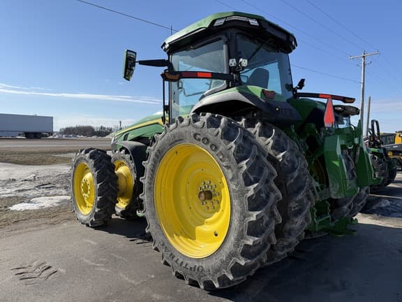 Image of John Deere 8R 370 equipment image 4
