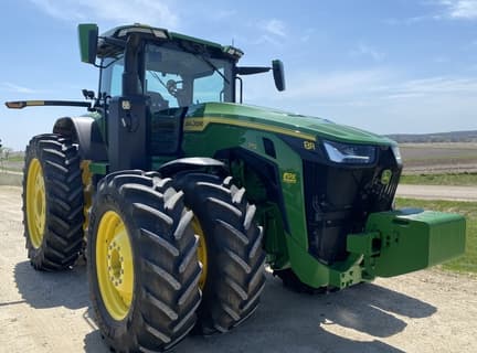 Image of John Deere 8R 370 equipment image 2