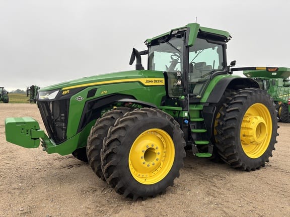 2025 John Deere 8R 370 Equipment Image0