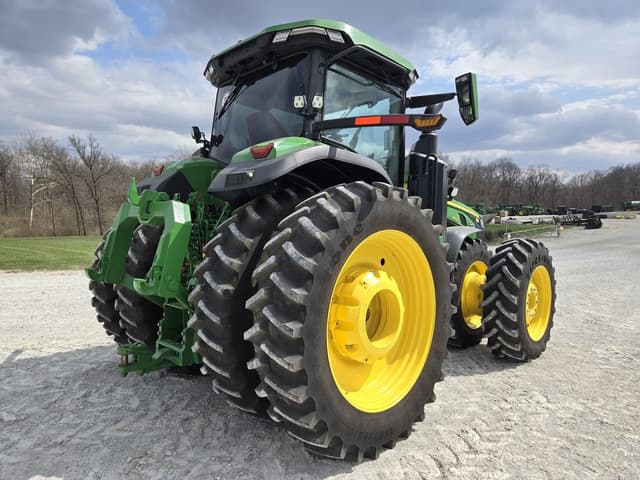 Image of John Deere 8R 370 equipment image 4