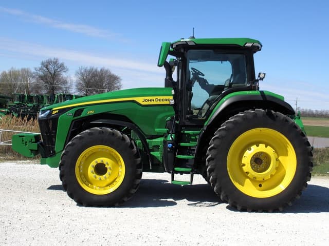 Image of John Deere 8R 370 equipment image 1