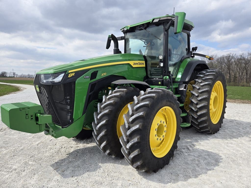 Image of John Deere 8R 370 Primary image