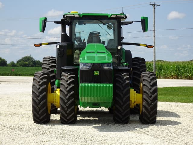 Image of John Deere 8R 370 equipment image 3