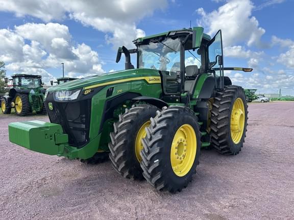 Image of John Deere 8R 370 equipment image 4