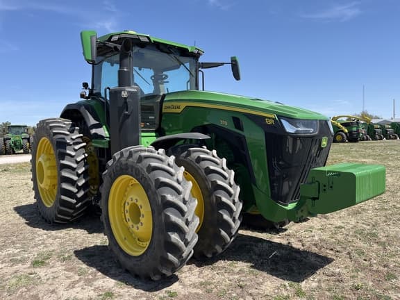 Image of John Deere 8R 370 equipment image 2