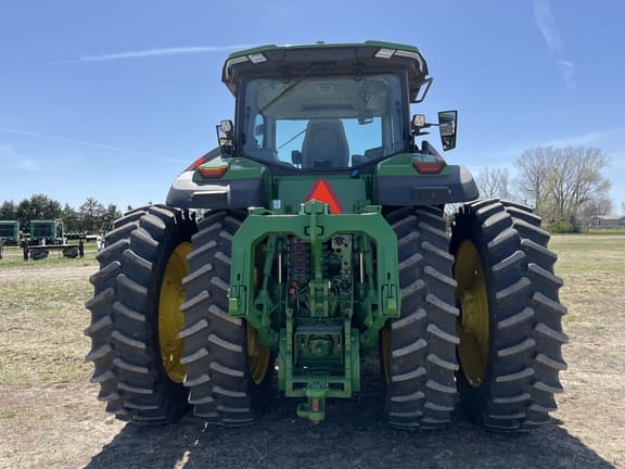 Image of John Deere 8R 370 equipment image 4