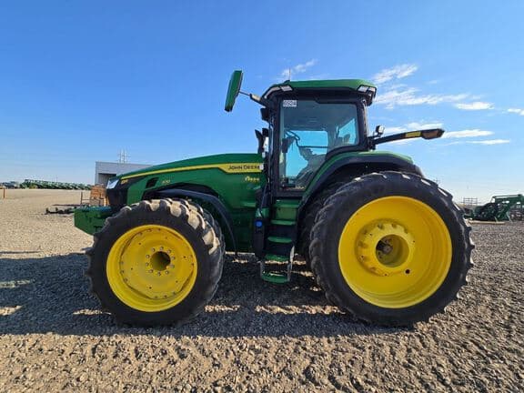 Image of John Deere 8R 370 equipment image 2