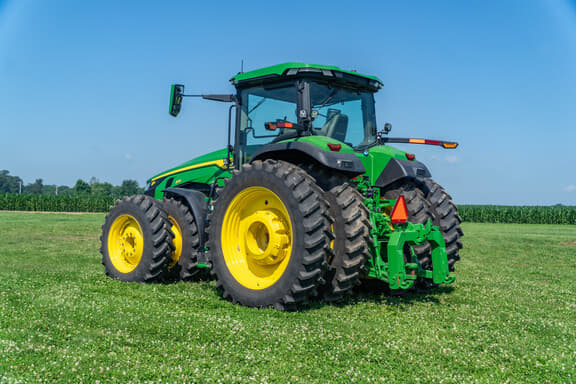 Image of John Deere 8R 370 equipment image 3