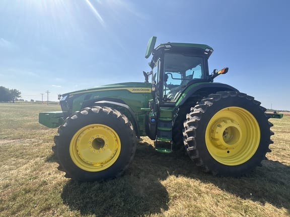 2025 John Deere 8R 370 Equipment Image0