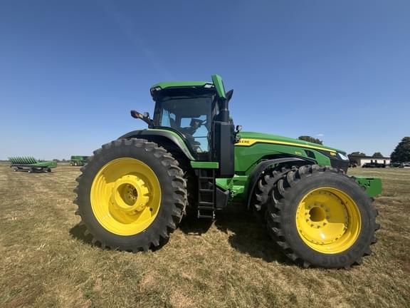 Image of John Deere 8R 370 equipment image 4