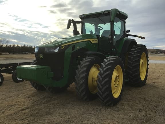 Image of John Deere 8R 370 equipment image 2