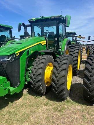Image of John Deere 8R 370 equipment image 2