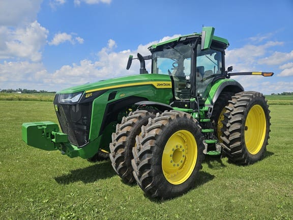 2025 John Deere 8R 410 Equipment Image0