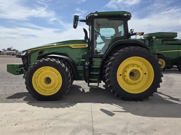 2025 John Deere 8R 410 Equipment Image0
