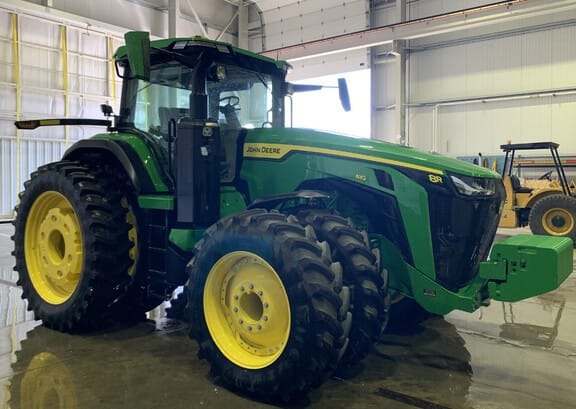 2025 John Deere 8R 410 Equipment Image0