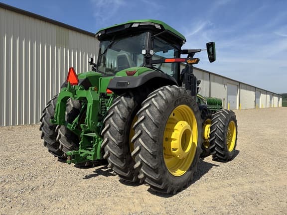 Image of John Deere 8R 410 equipment image 4