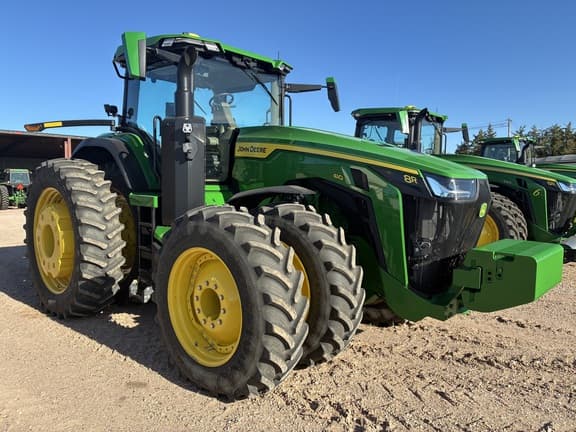 Image of John Deere 8R 410 equipment image 2