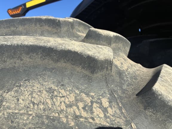 Image of John Deere 8R 410 equipment image 4