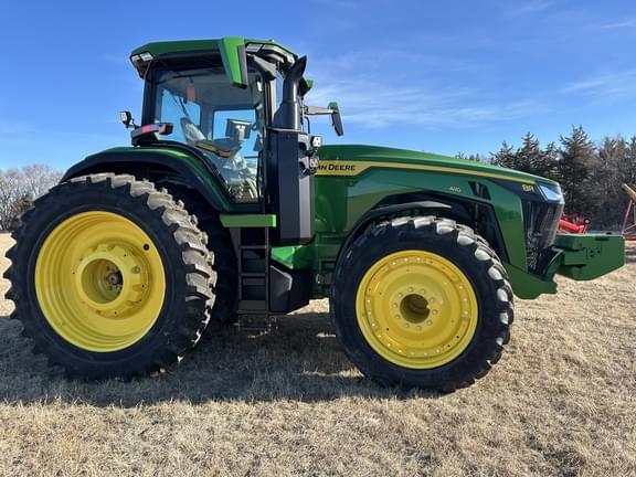 Image of John Deere 8R 410 equipment image 2