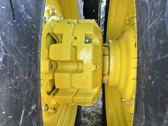Image of John Deere 8R 410 equipment image 4