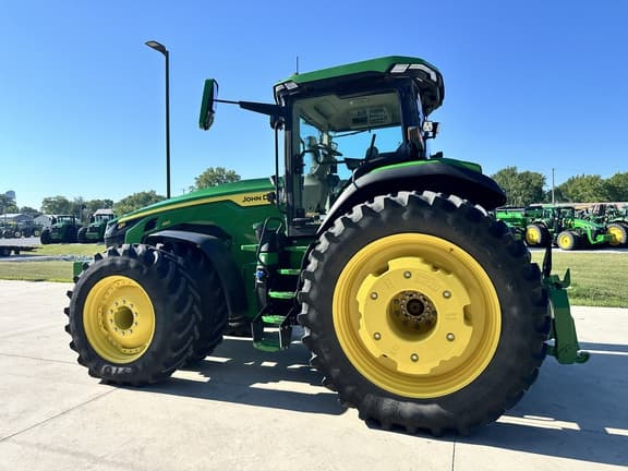 Image of John Deere 8R 410 equipment image 3