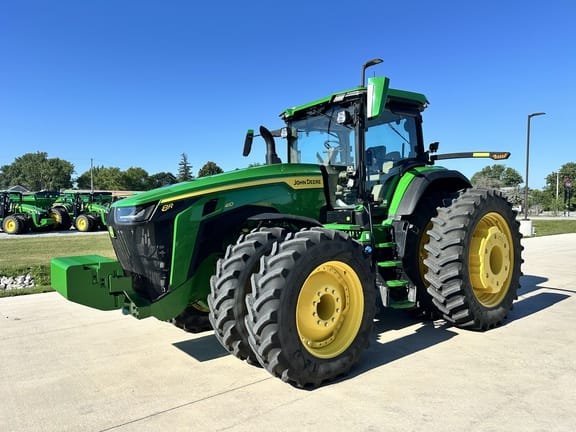 2025 John Deere 8R 410 Equipment Image0