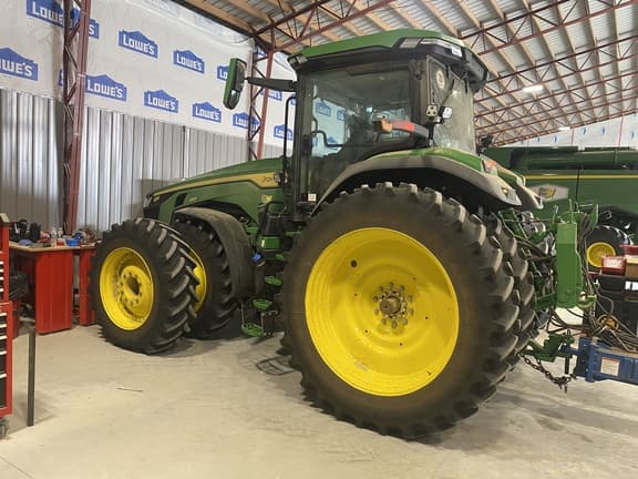 Image of John Deere 8R 410 equipment image 2