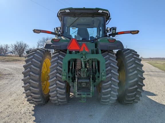 Image of John Deere 8R 410 equipment image 3