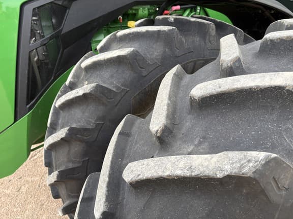 Image of John Deere 8R 370 equipment image 4