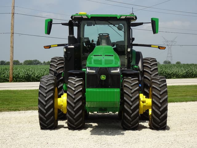 Image of John Deere 8R 410 equipment image 1