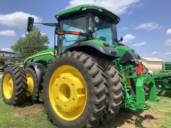Image of John Deere 8R 410 equipment image 2