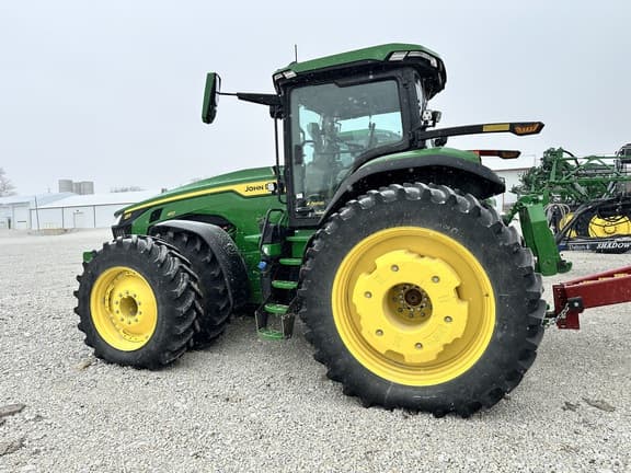 Image of John Deere 8R 410 equipment image 2