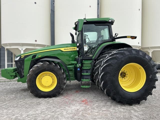 Image of John Deere 8R 410 equipment image 2