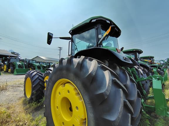 Image of John Deere 8R 410 equipment image 2