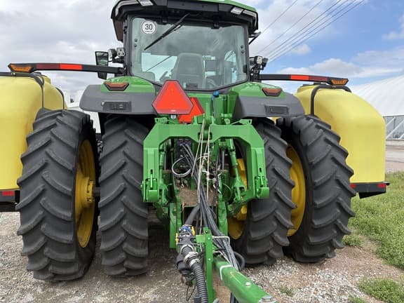 Image of John Deere 8R 410 equipment image 3