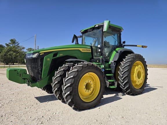 2025 John Deere 8R 410 Equipment Image0
