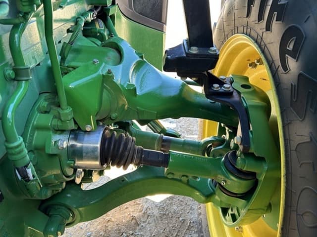 Image of John Deere 8R 410 equipment image 2