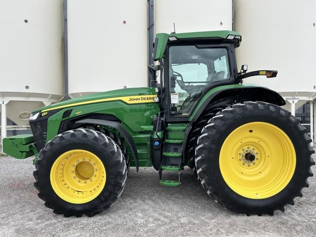 Image of John Deere 8R 410 equipment image 2