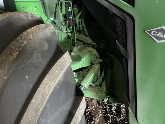 Image of John Deere 8R 410 equipment image 4