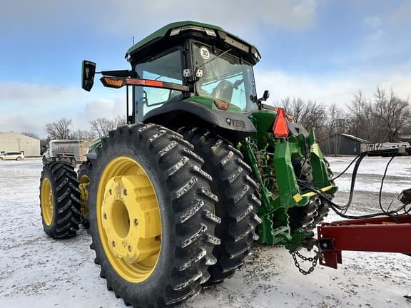 Image of John Deere 8R 410 equipment image 3