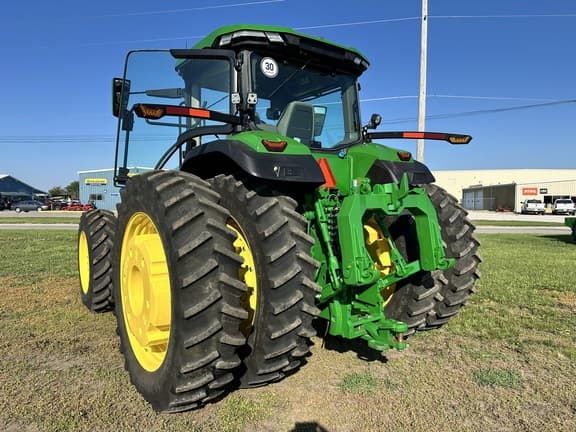 Image of John Deere 8R 410 equipment image 4