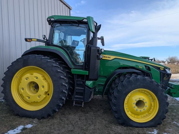 Image of John Deere 8R 410 equipment image 2