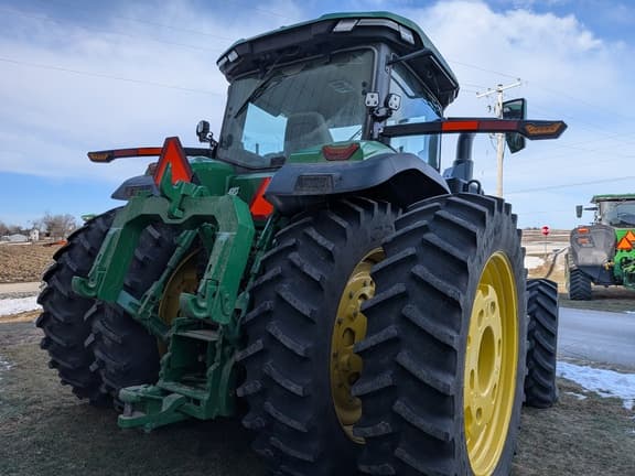 Image of John Deere 8R 410 equipment image 4