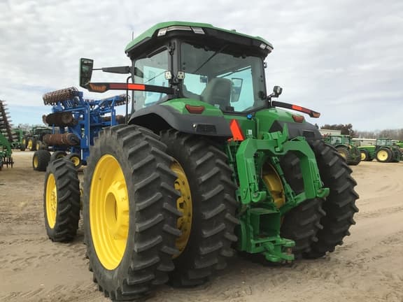 Image of John Deere 8R 410 equipment image 4