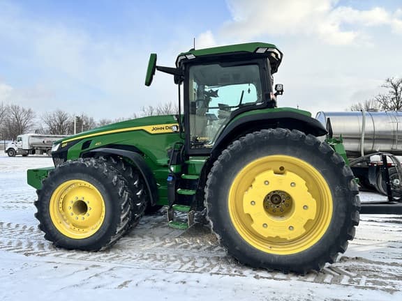 Image of John Deere 8R 410 equipment image 2
