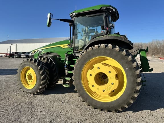 Image of John Deere 8R 410 equipment image 4